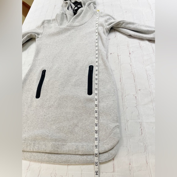 Athleta cozy karma light grey athleisure dress with thumb holes women’s XS - Picture 8 of 10